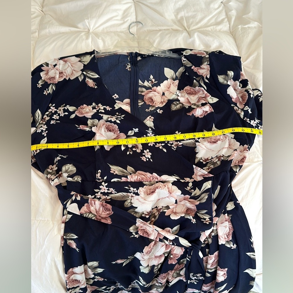 Navy blue floral faux wrap dress (fits like 3XL) - Picture 5 of 6